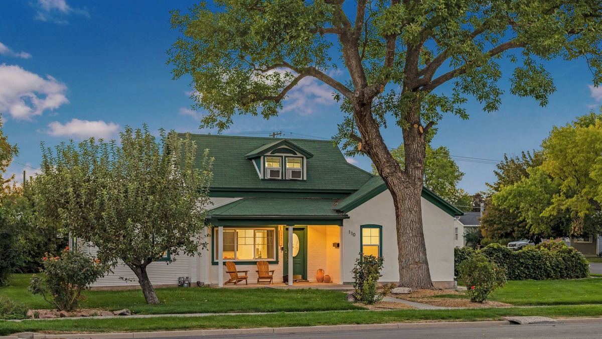 Spanish Fork House | Stylish Remodel with Comfort, Charm, and Great Location with Easy Access to I-15