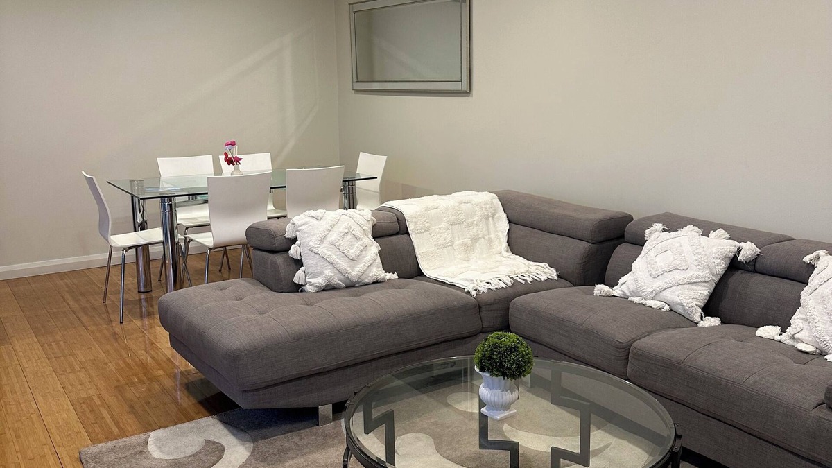 Coburg House | Stylish Retreat in the Heart of Coburg