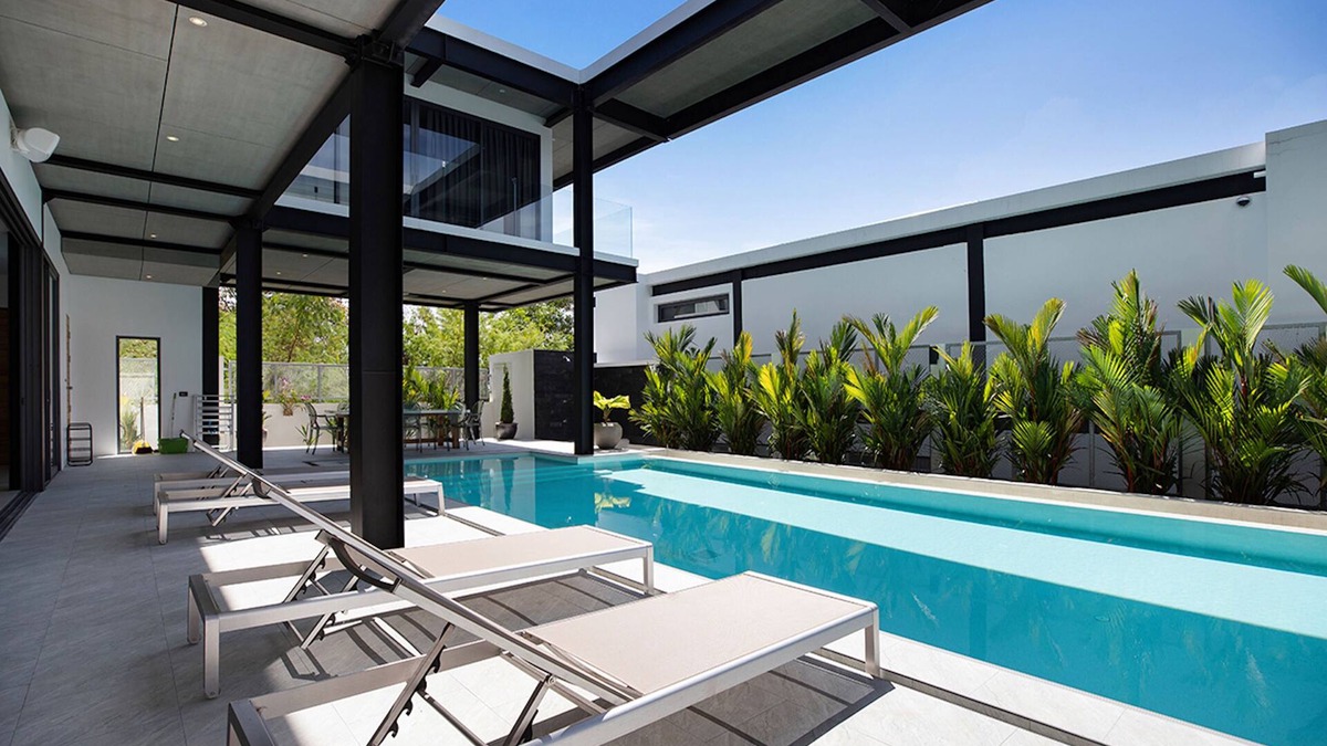 Ban Saiyuan Villa | Stylish Salt Pool Villa Sunset Garden 5