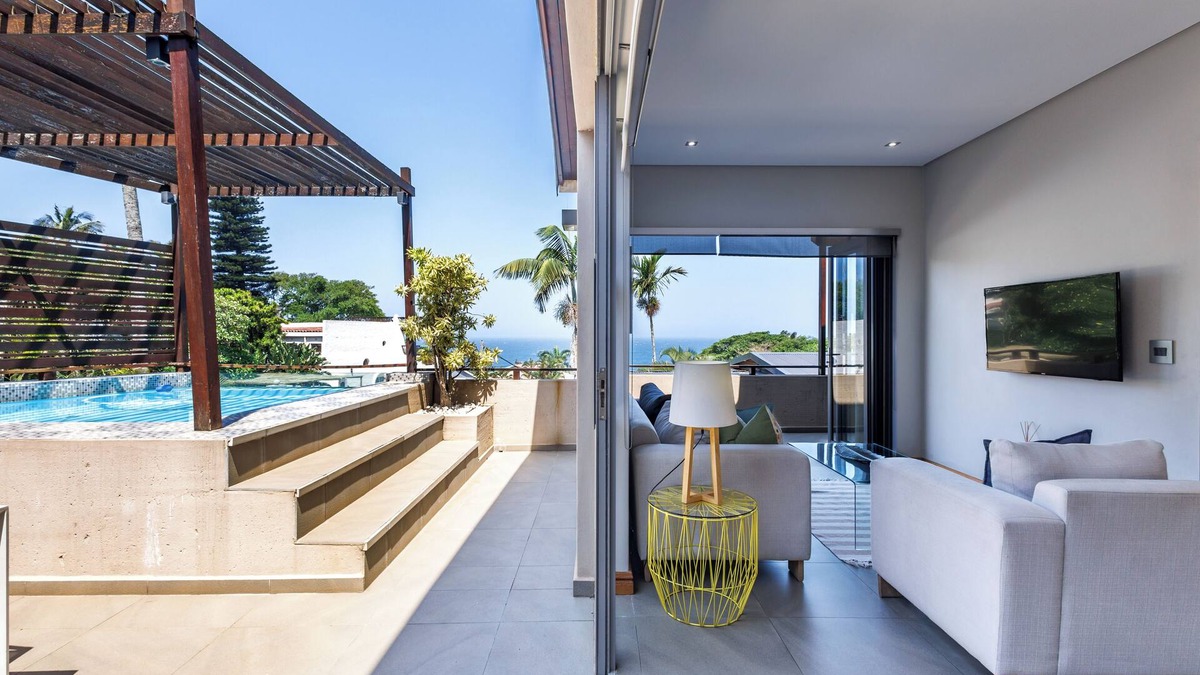 Shaka's Rock Apartment | Stylish Seaside Escape | Private Pool & Braai