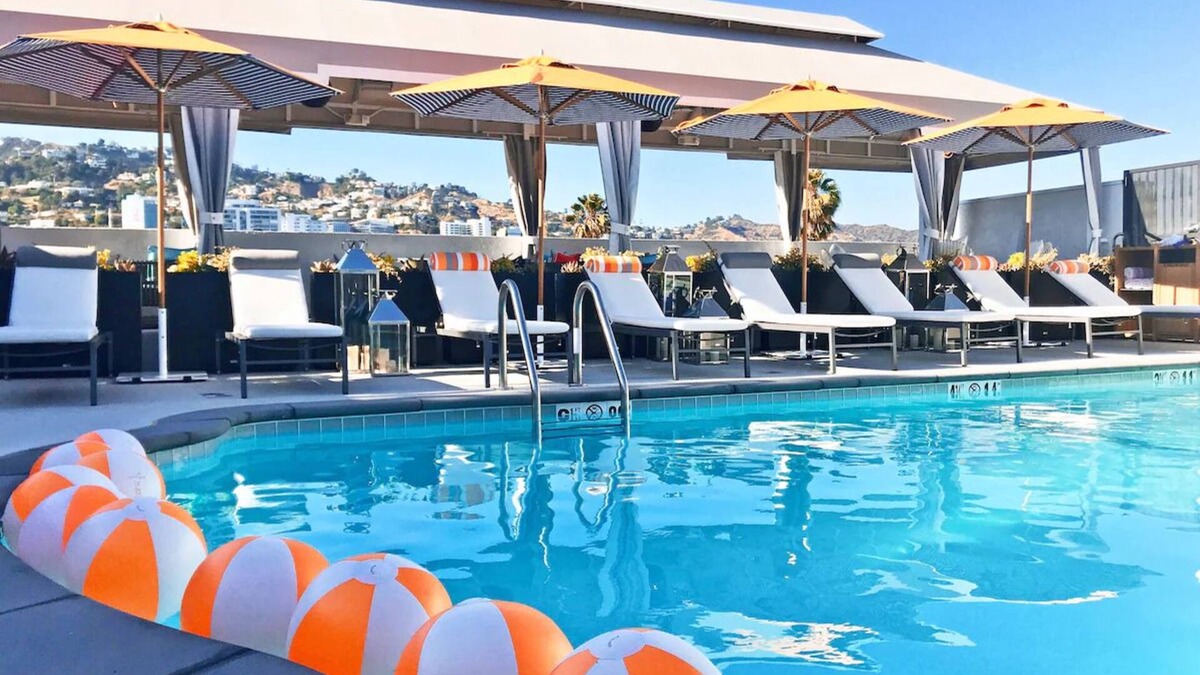 Tri-West Hotel | Stylish Skydeck, Kitchen & Balcony, FIDO Friendly! Nearby The Sunset Strip!
