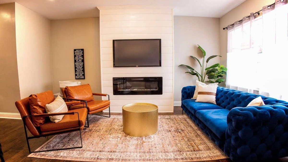 South Philadelphia House | Stylish South Philly 4 Bdrm Townhouse with Free Street Parking