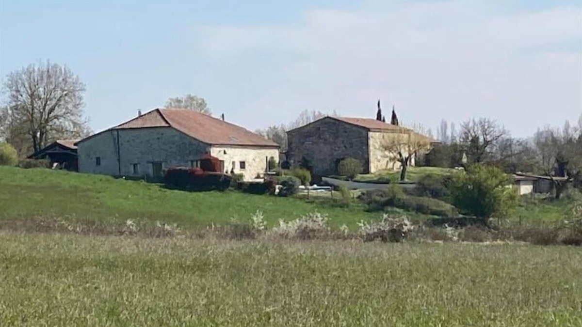 La Sauvetat-sur-Lede House | Stylish, spacious farmhouse 'Crouzillac' with private heated pool