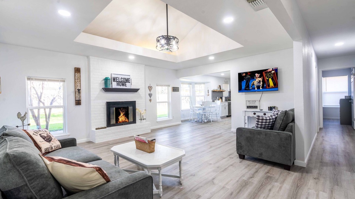 Killeen House | Stylish, Spacious Entire Hm 4/2 in nice Killeen neighborhood