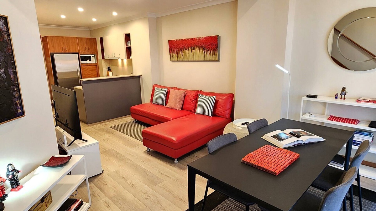 Surry Hills Apartment | Stylish Split-Level Penthouse Loft + Parking