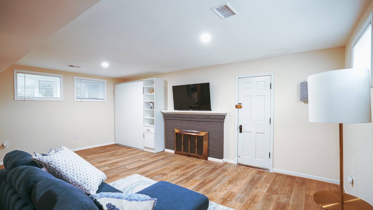 Suitland-Silver Hill Apartment | Stylish Studio Basement