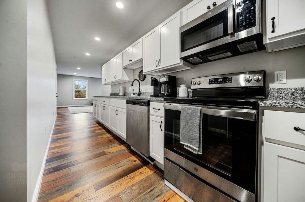 Gorham Apartment | Stylish Studio Retreat | WiFi | Near Gorham Center
