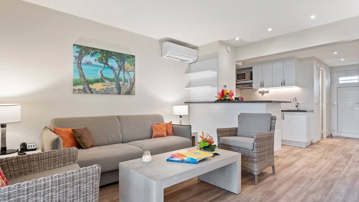Grand Case Resort | Stylish Suite by the Sea with Exclusive Beach Access & Water Activities