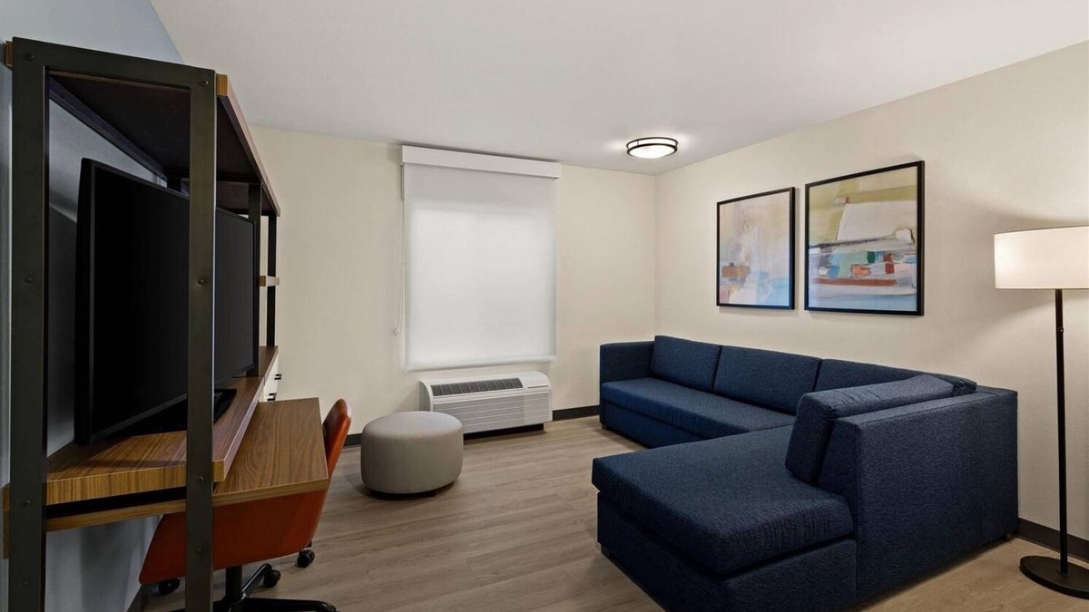 Newnan Hotel | Stylish Suite w/Kitchenware Near Greenville Street Park – Perfect for Exploring