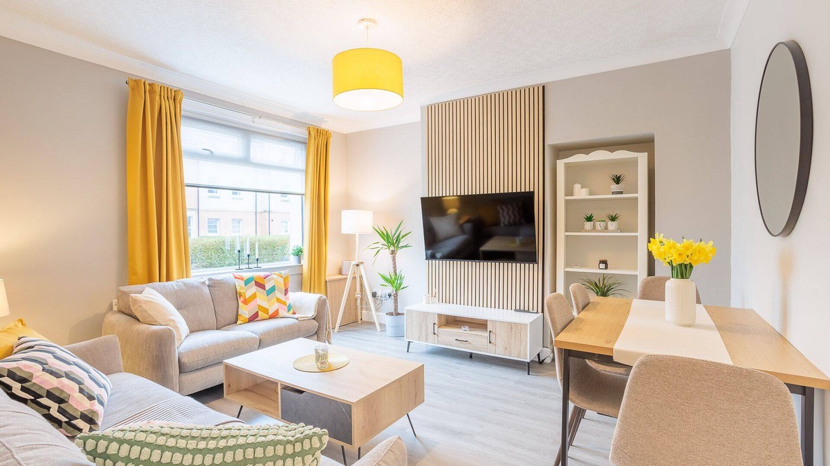 Perth Apartment | Stylish Two Bedroom Apartment in Perth, Heart of Scotland!