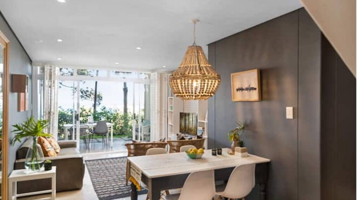 Selection Beach Apartment | Stylish Umdloti beach flat, pool & sea views