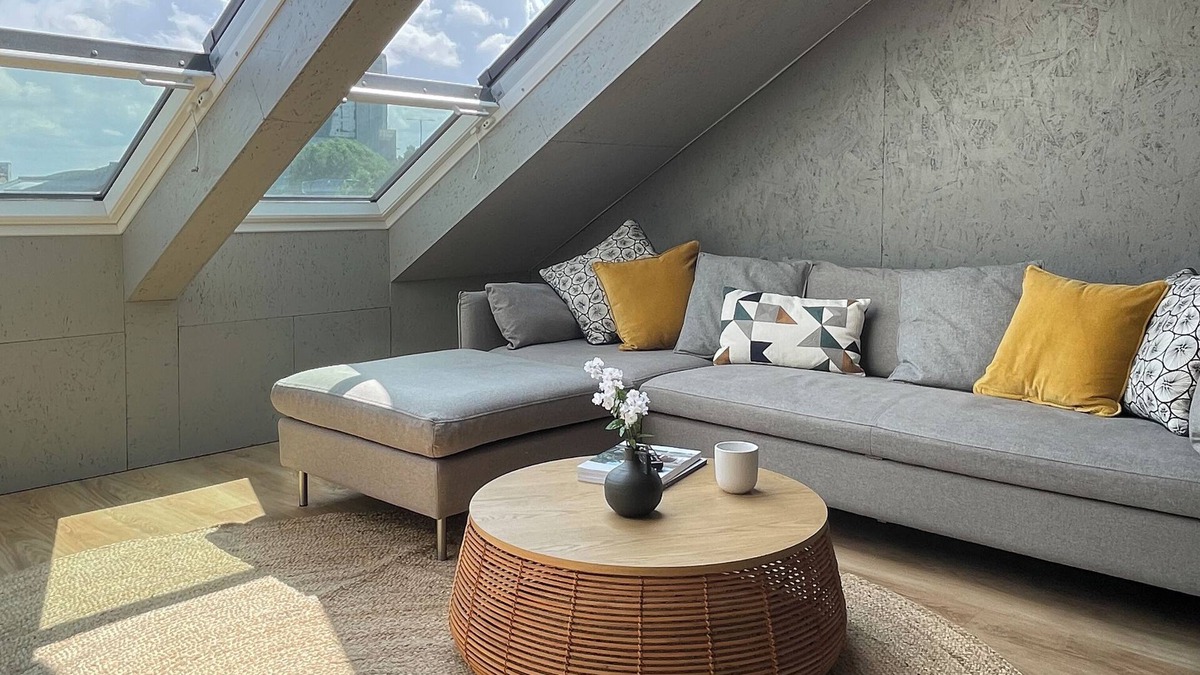 London Borough of Hounslow Apartment | Stylish Urban Retreat: West LDN!