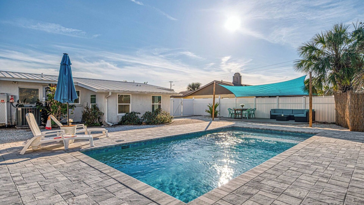 Venice House | Stylish Venice Island Pool Home