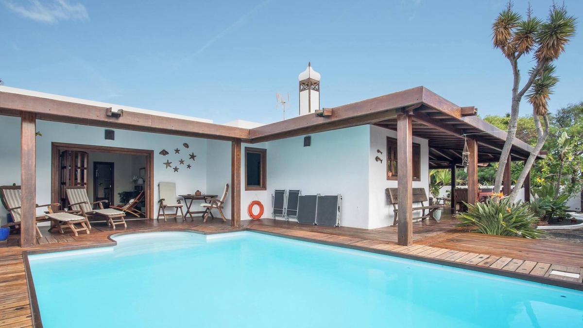 Costa Teguise Villa | Stylish Villa Ana with Wi-Fi, Garden, Terrace & Pool; Parking Available