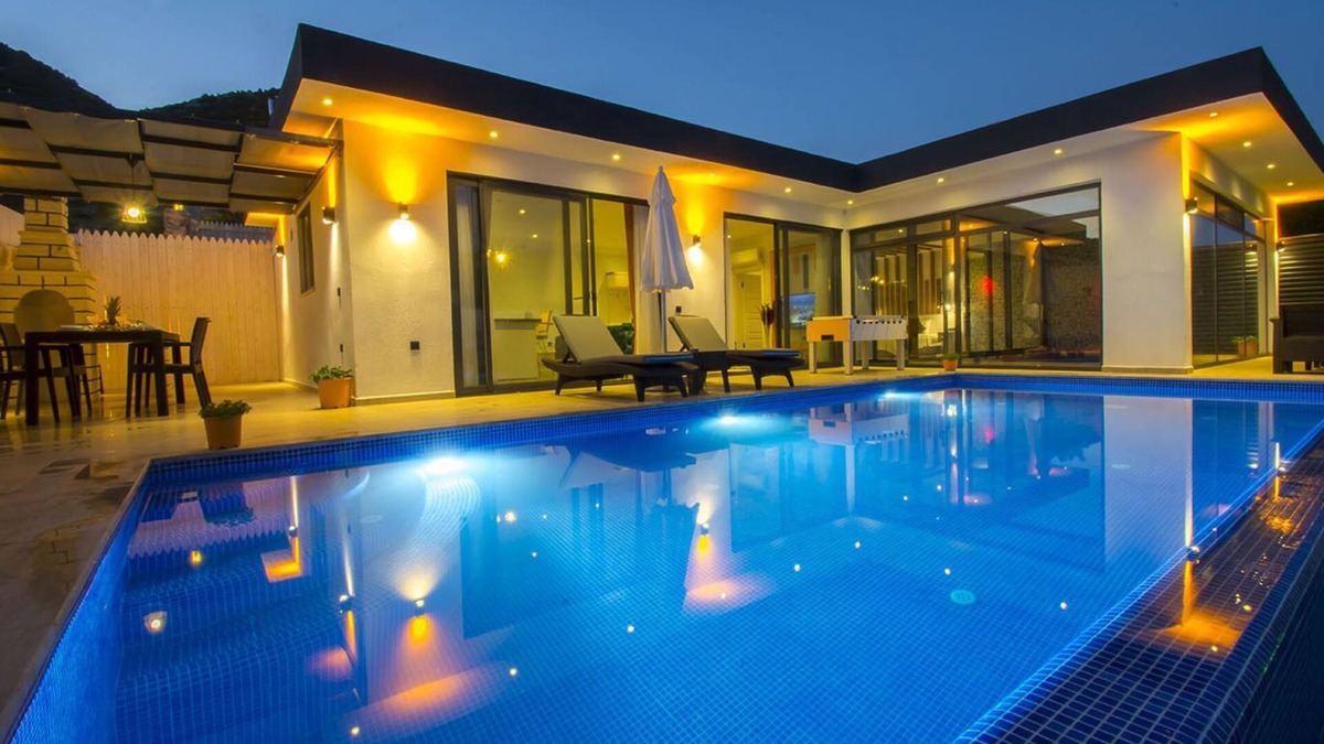 Sarıbelen House | Stylish Villa for 2 Sarbelen Village, Heated Indoor Pool, Sauna and Turkish Bath