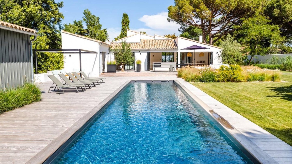 Les Portes-en-Re Villa | Stylish Villa in Les Portes-en-Ré: Pool, Modern Interiors, Outdoor Terrace