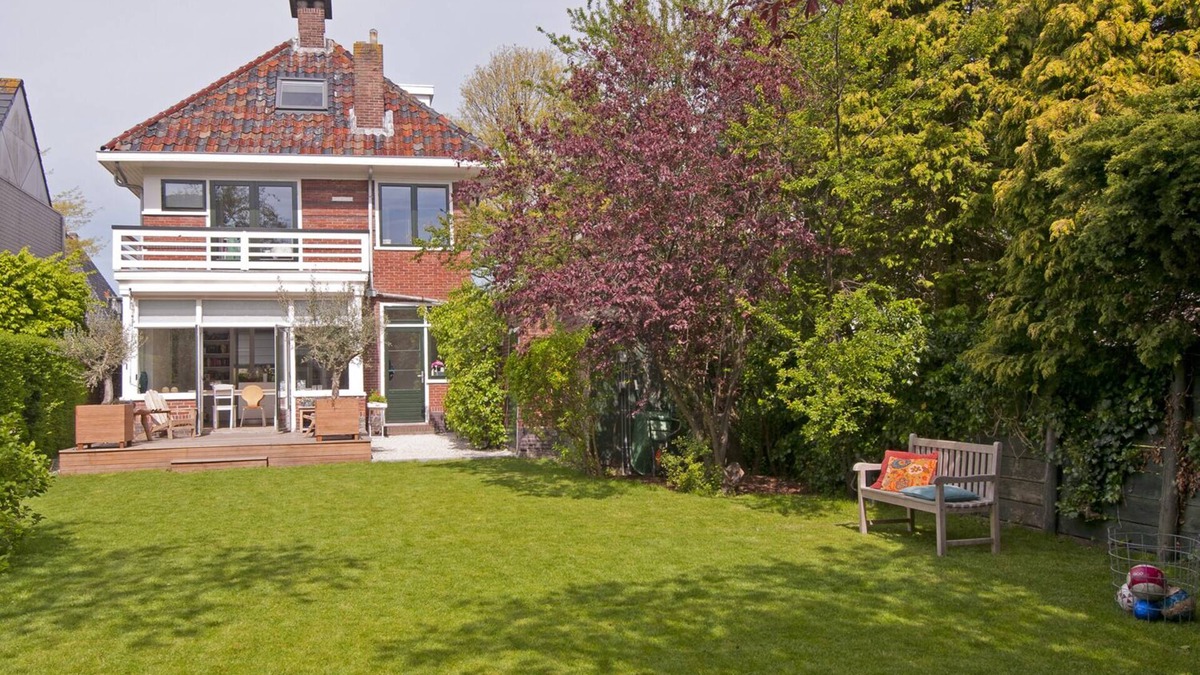 Municipality of Heemstede Villa | Stylish Villa near Haarlem –Garden,Gym & Beach by Bike, Easy Access to Amsterdam