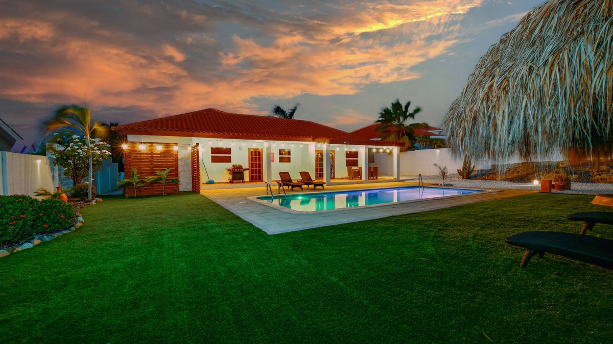 Boroncana House | Stylish Villa w/Private, Luxurious Pool