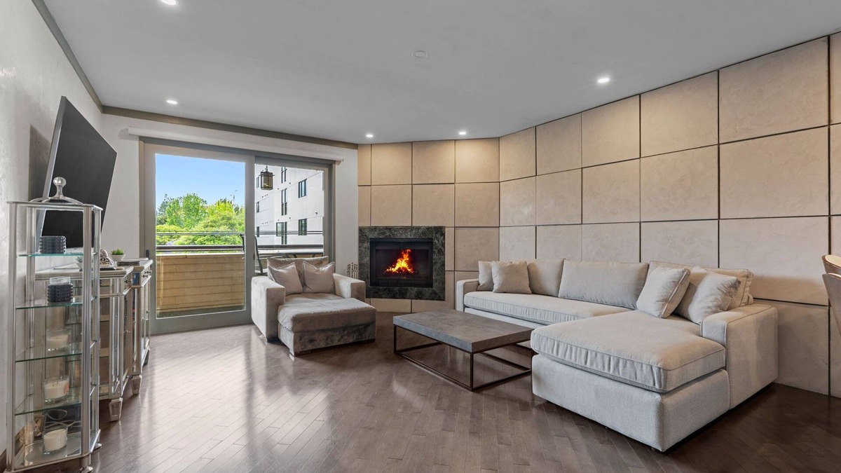 Westwood Apartment | Stylish Westwood Condo | Near UCLA & Century City
