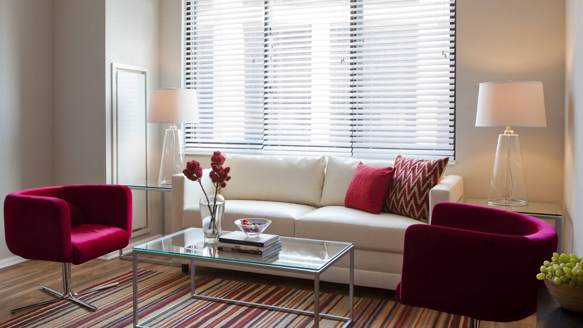 White Plains Apartment | Stylish White Plains 2 Bedroom, 5-Min Walk to Metr