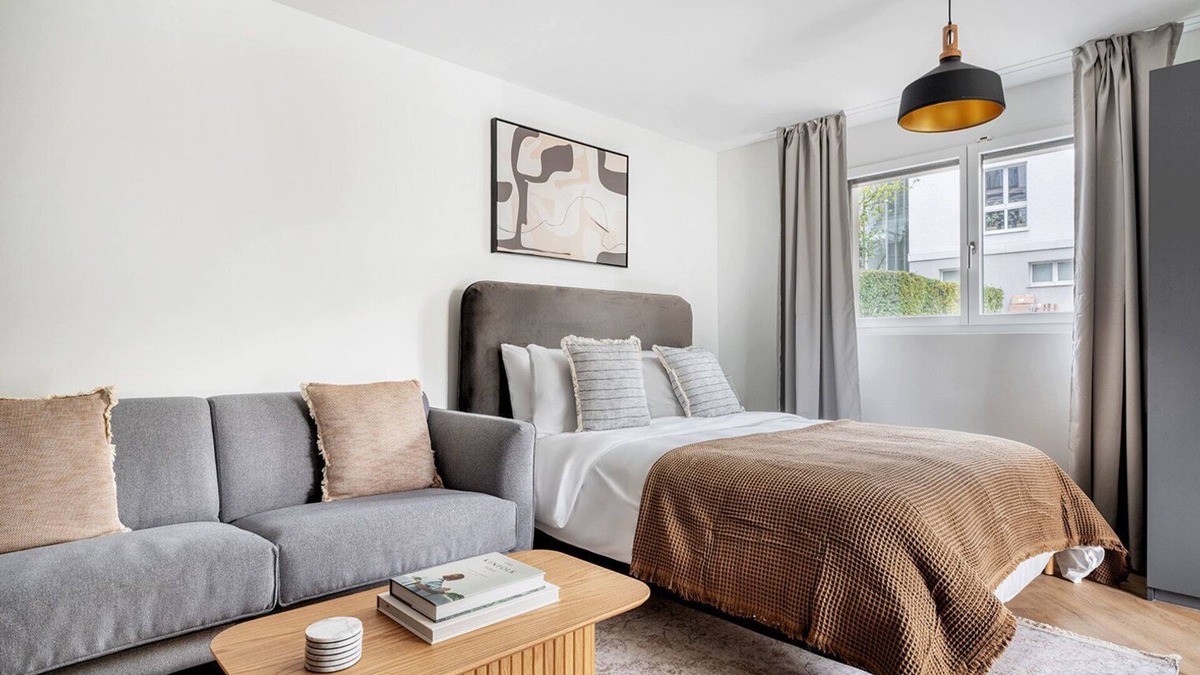 Wiedikon Apartment | Stylish Wiedikon Studio w/Storage Room & W/D, nr Market, by Blueground