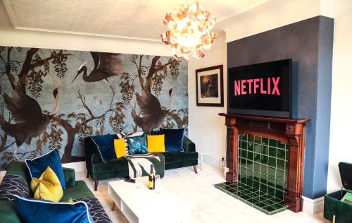 Hoylake House | Stylishly decorated 3 bed home close to the sea in Hoylake on the Wirral Peninsula
