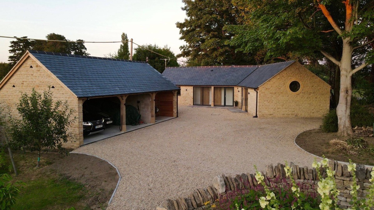 Churchill Cottage | Stylishly presented holiday barn in the Cotswolds - Corner House Barn