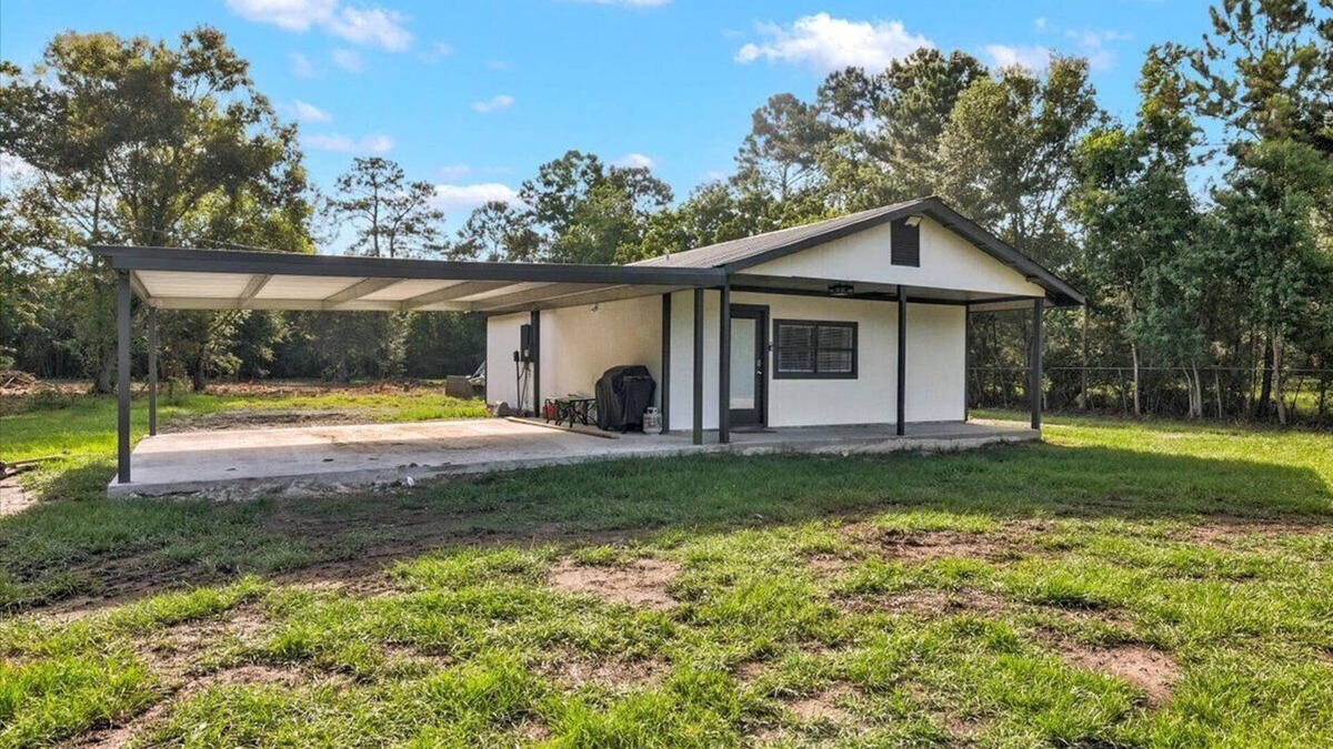 Lakeview Jefferson County House | Stylishly Remodeled 2-Bedroom home in Orangefield