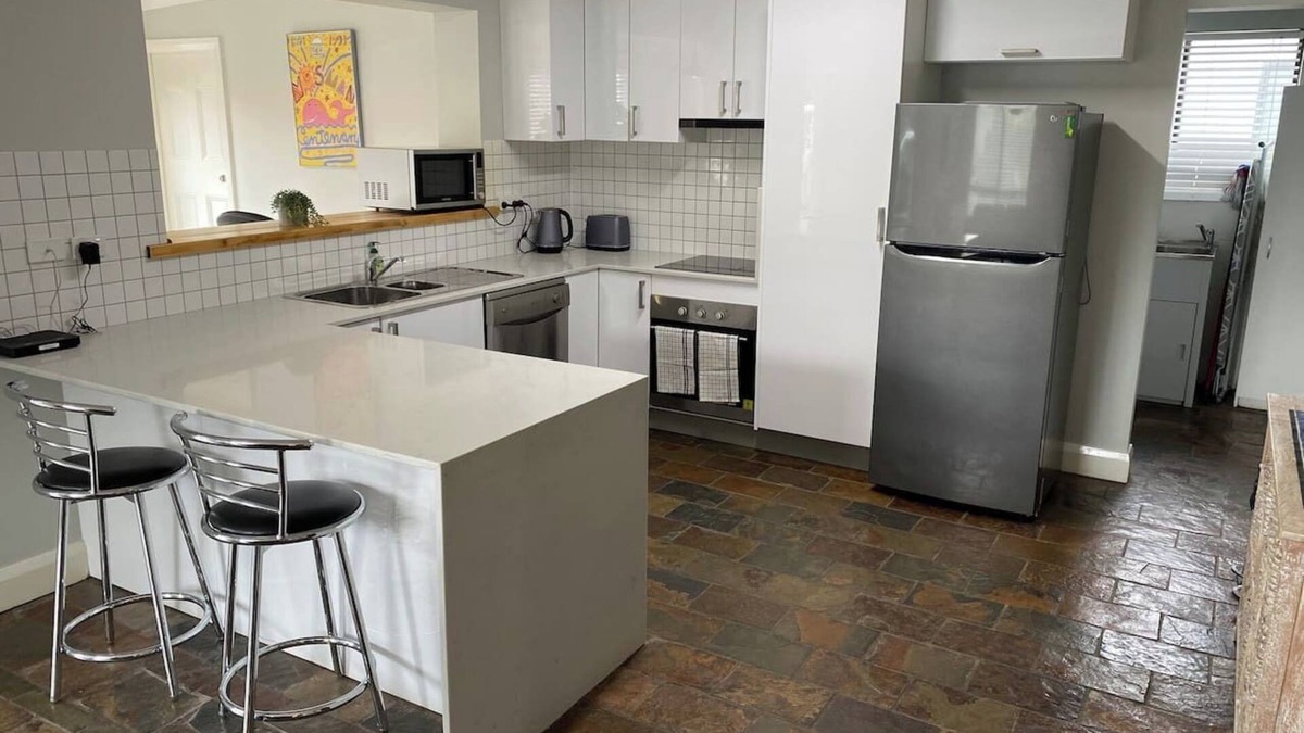 Orange East House | Stylishly renovated bungalow