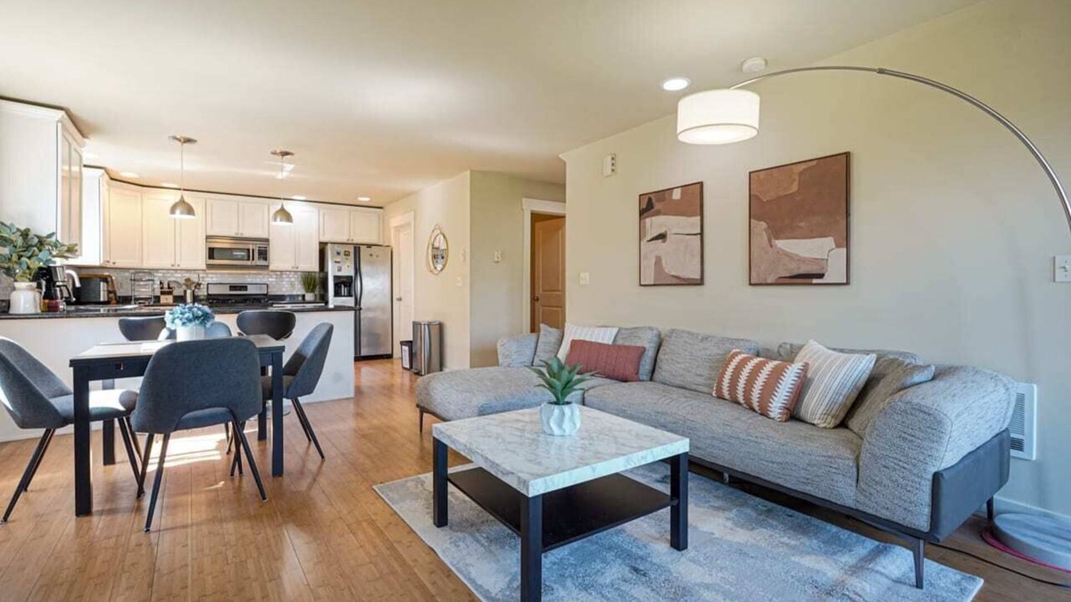 Greenwood House | Stylist Home with Dual Suites near Green Lake