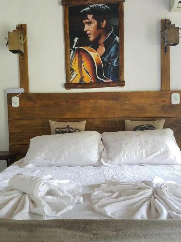Catas Altas Apartment | Suíte Elvis Presley