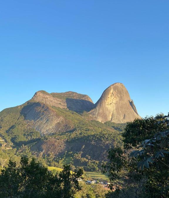 Pedra Azul Apartment | SUÍTE NO VISTA AZUL Vista para a Pedra