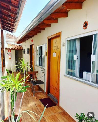 Sao Lucas House | Suítes da Rô - hospedaria familiar diária e temporada