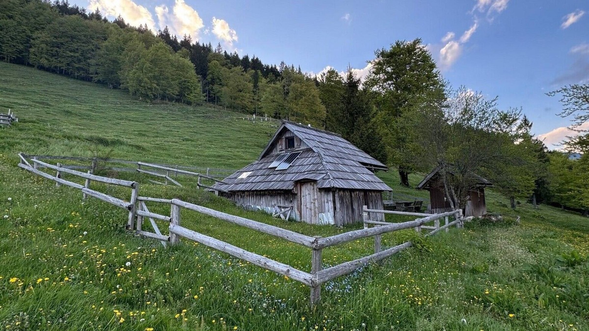 Kamnik Cottage | Suška Mountain Lodge - Alpine Tranquility