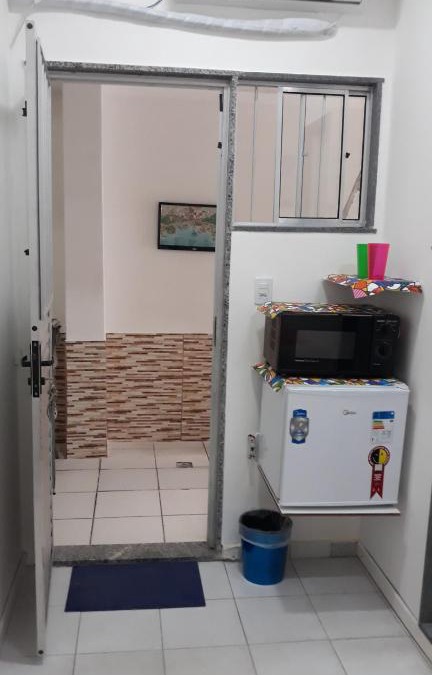 Centro de Vila Velha Apartment | Sua Kitnet na Praia 12 Atenção PEQUENA Só prá dormir Ambiente Familiar Ar Cond TV Microondas Frigobar Internet Centro