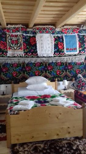 Breb House | Sub Creasta Cocosului