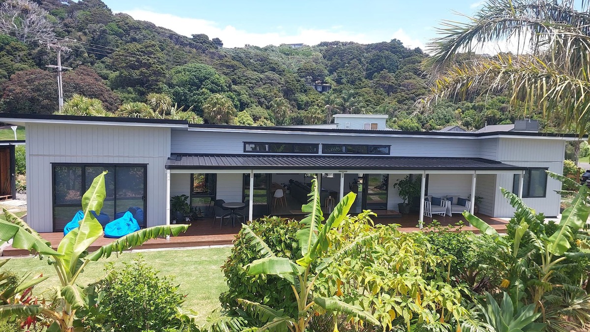 Matapouri House | Sub-tropical Escape - new, modern holiday home in Matapouri Park