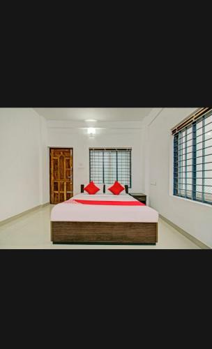 Thrissur Hotel | Subramania Arcade