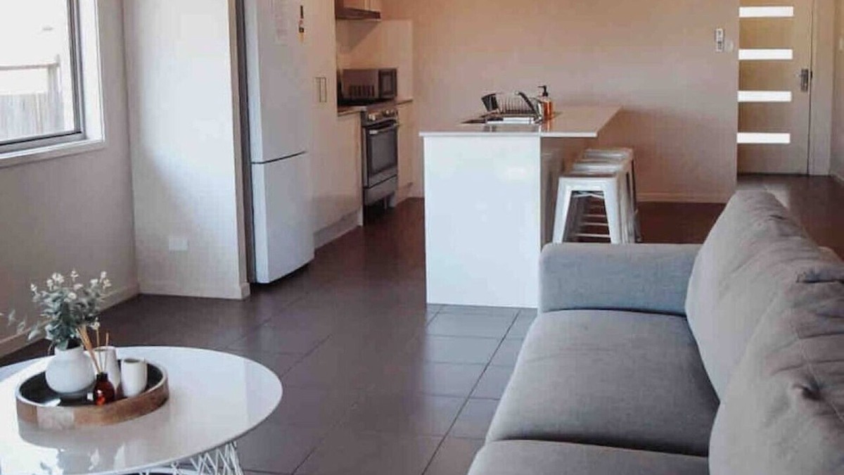 Deebing Heights House | Suburban Serenity, sleeps up to 10ppl