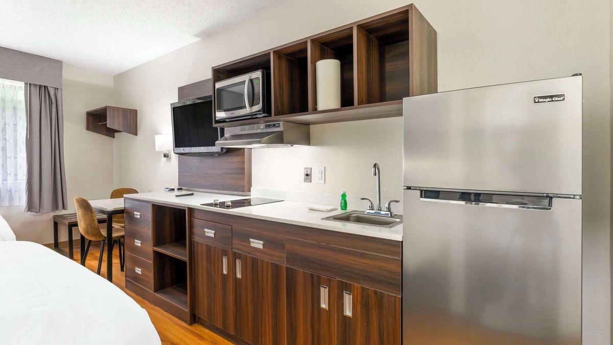 LaVale Hotel | Suburban Studios LaVale-Cumberland