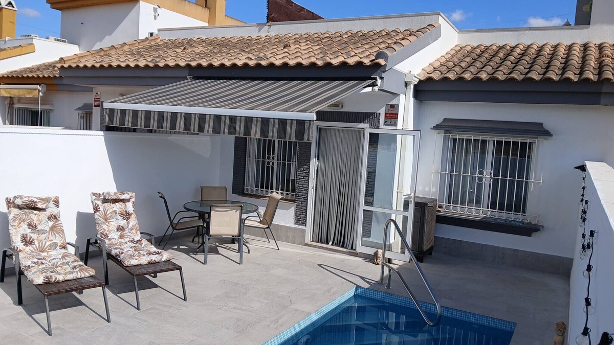 Sucina House | Sucina 2 Bed walking distance of tow