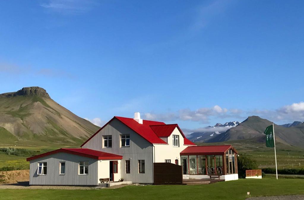 Grundarfjordur House | Sudur-Bár Guesthouse