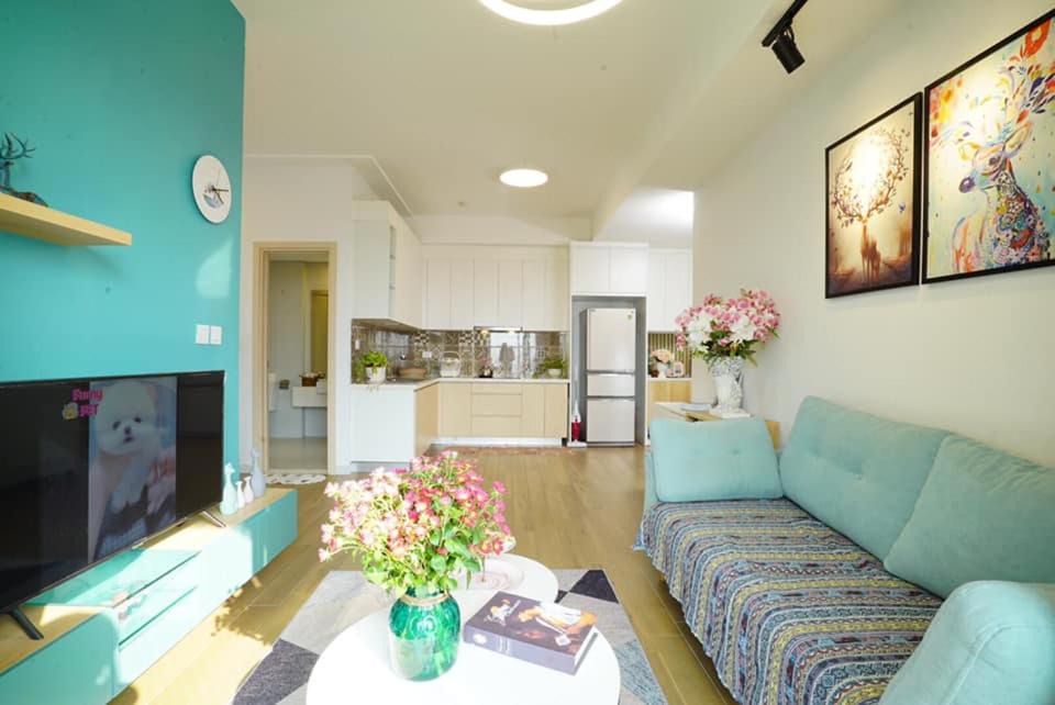 Van Giang Apartment | Sue homestay Ecopark