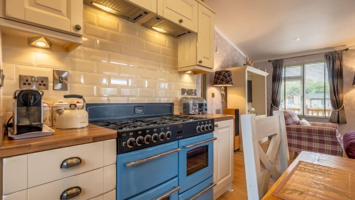 Weybourne Cabin | Suffolk Barn, Kelling, Norfolk