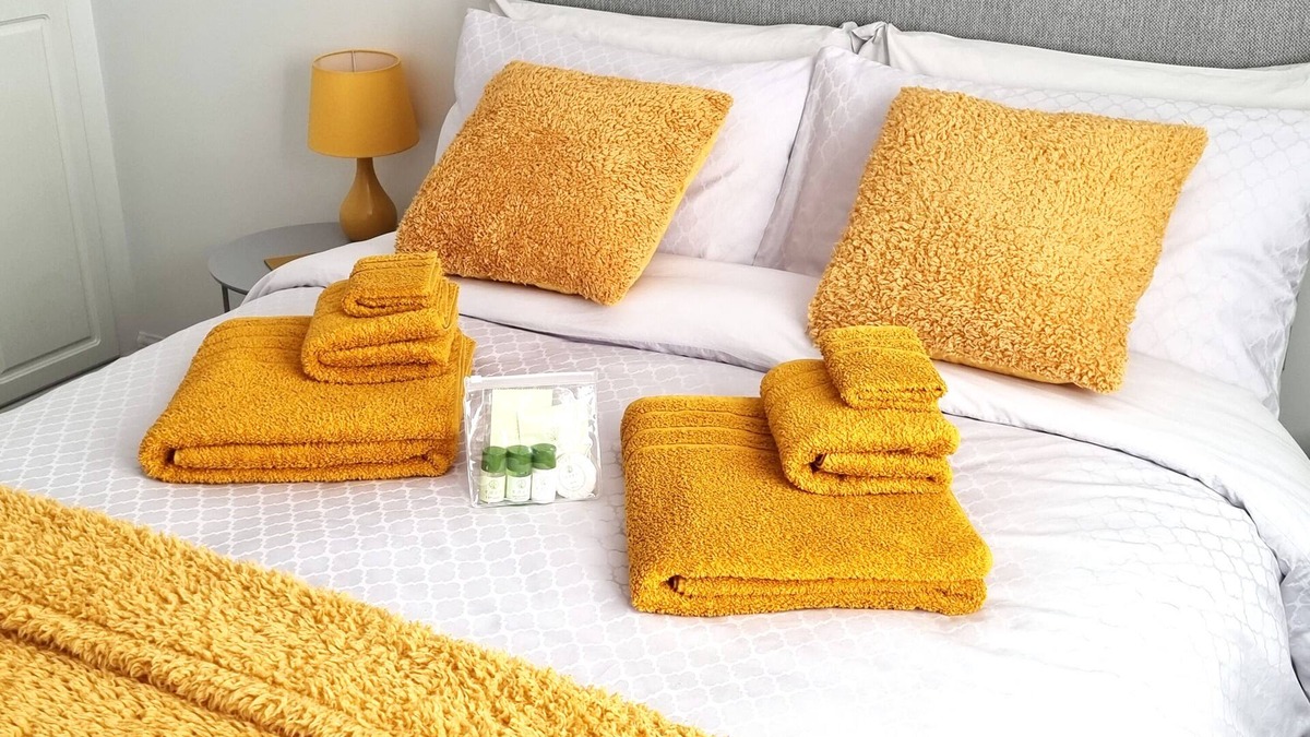 Ipswich Apartment | Suffolk Short Breaks - Weekend & Midweek Getaways & Business Trips - 5★ Reviews