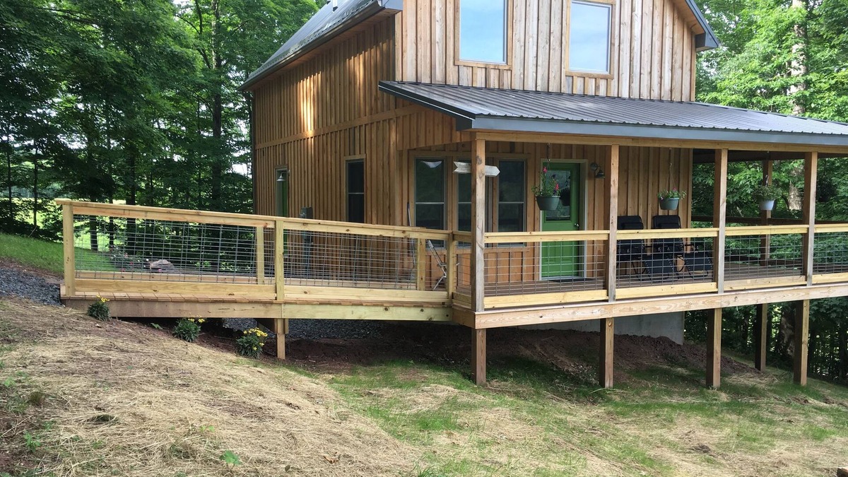 Alderson Cabin | SUGAR CAMP-BARN STYLE CABIN!