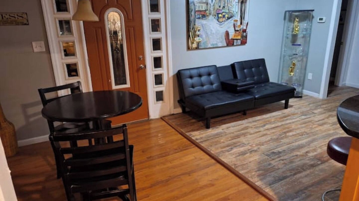 Charlotte House | Sugar Creek Corner