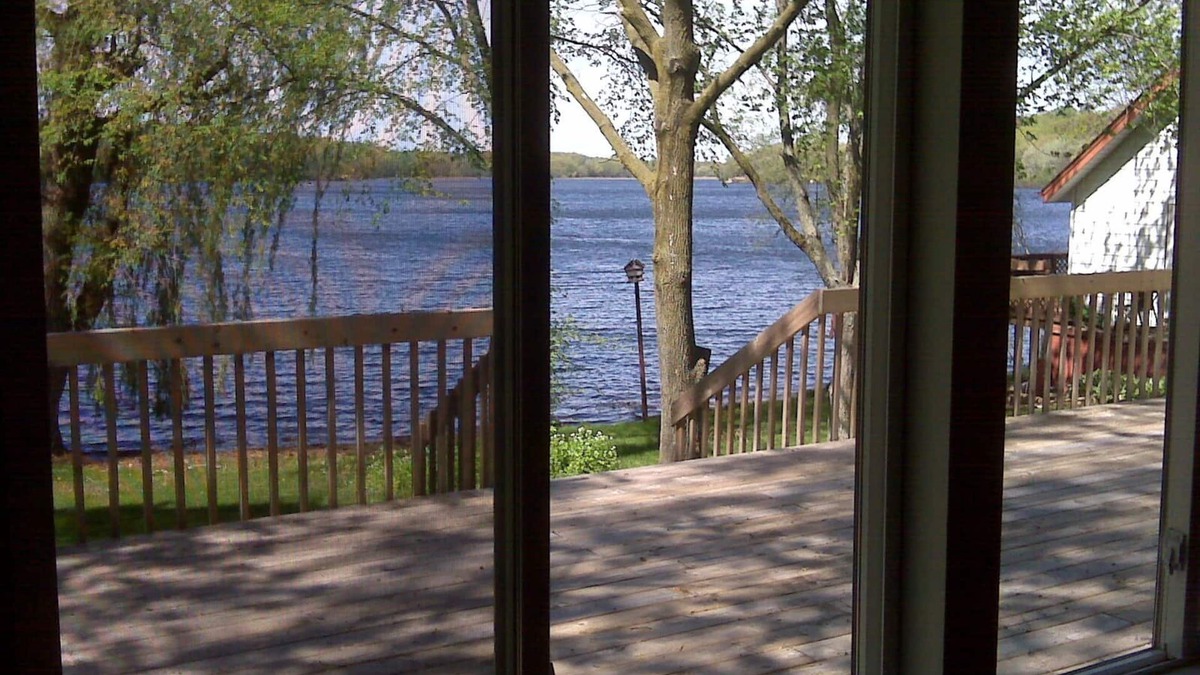Elkhorn House | Sugar Creek Lake House! - A lakefront paradise since 2009