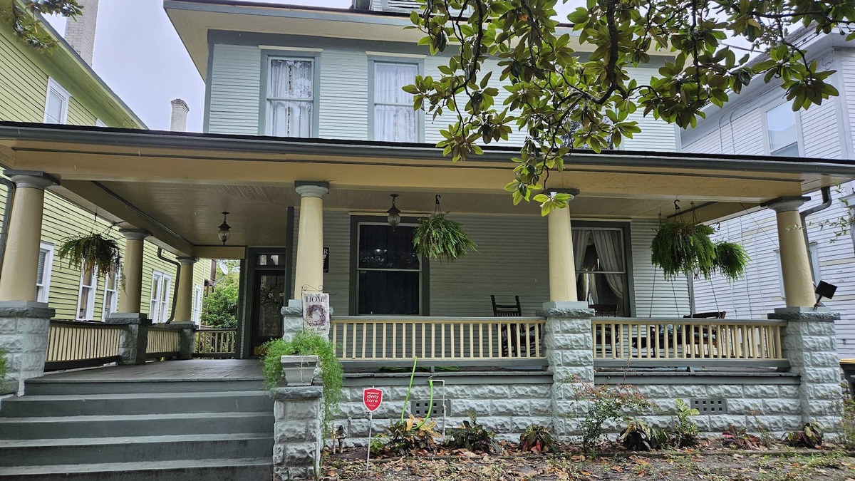 Springfield House | Sugar Magnolia House-Romantic Historic Home