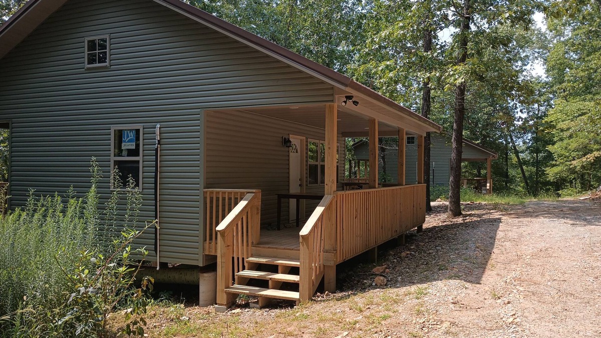 Bruno Cabin | Sugar Pine CabinsnChickadee Cabin